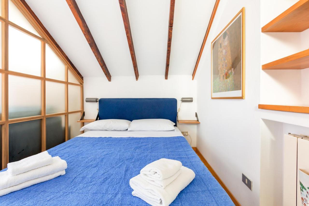 Piazza Risorgimento Cosy Studio Milaan Buitenkant foto